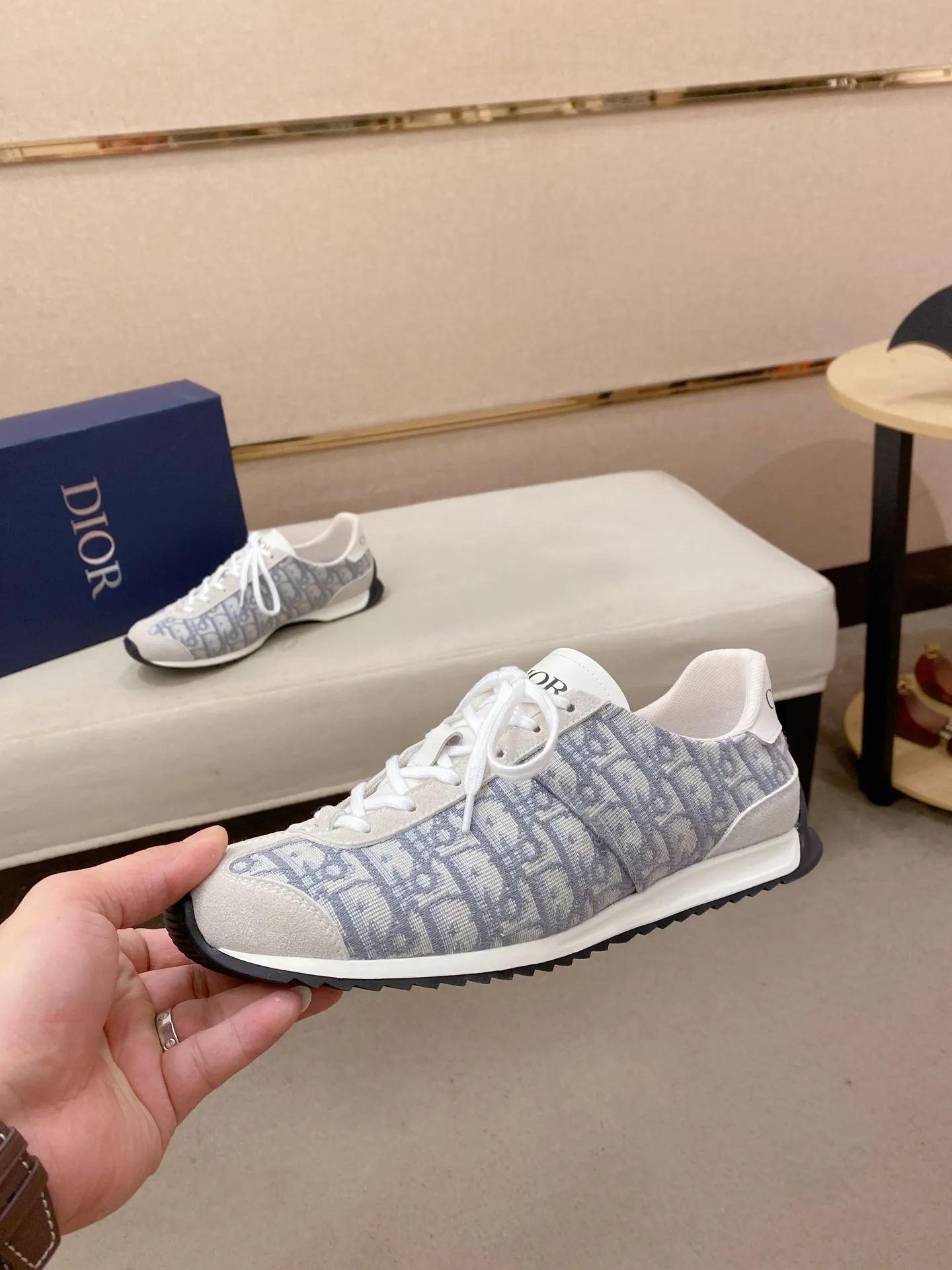 Men's shoes💰: 440💰Couple style💏 [Dior·Dior] New casual sports style men's shoes, new spring and summer design, perfect workmanship, lace-up lazy style to create wardrobe quality, upper: imported first-layer cowhide, mesh breathable lining soft and comfortable, ultra-light TPU wear-resistant outsole, simple, versatile fashion men's shoes, excellent color code number 35--44. (45,46 customized items are not returnable or exchangeable)
